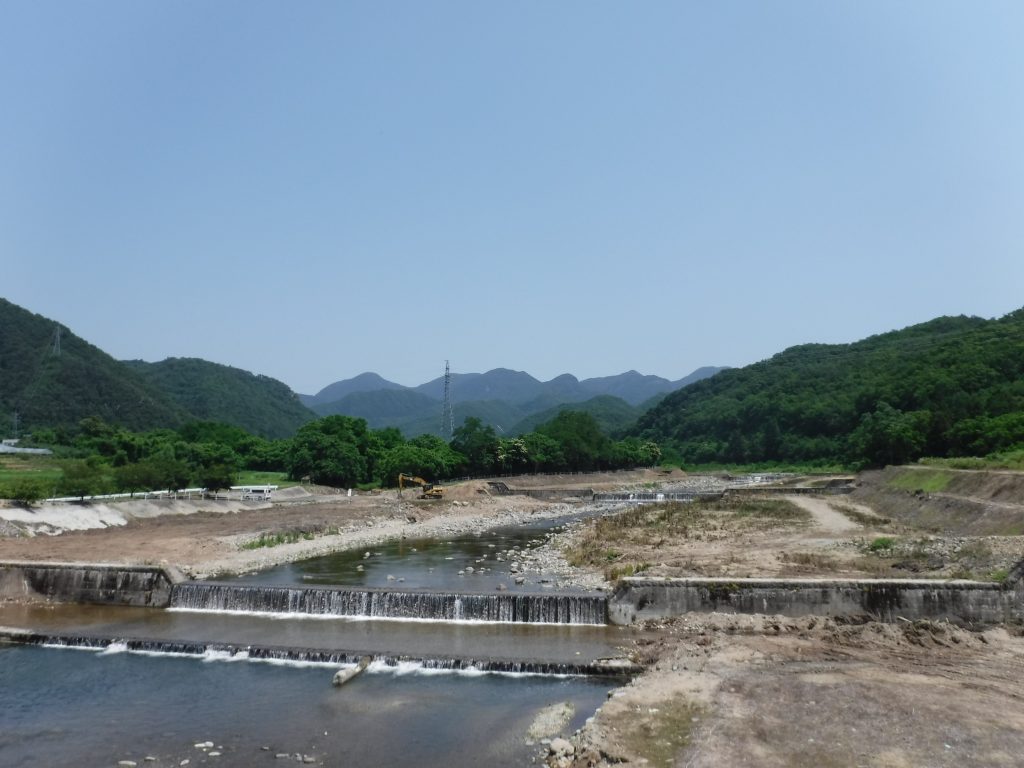 “人肌脱がせていただきました”